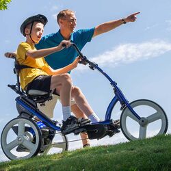 訓練用三輪車 リフトン トライサイクル２【Rifton Tricycle】