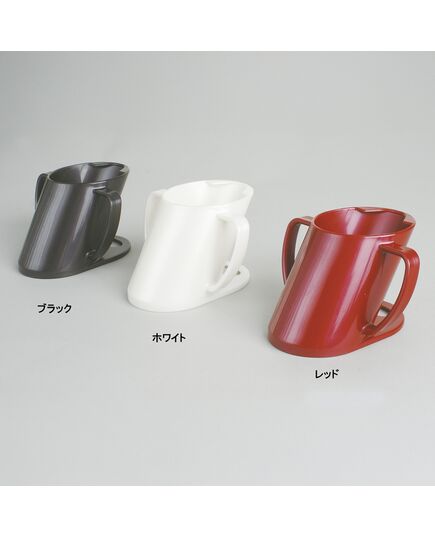 傾斜した飲み口でむせにくいエルカップ