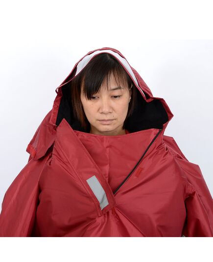 大きく開いて、着やすく脱ぎやすい