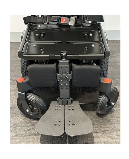 最小クラスの電動車いすQ300M（クイッキー）の即納モデル（クイックシップ）